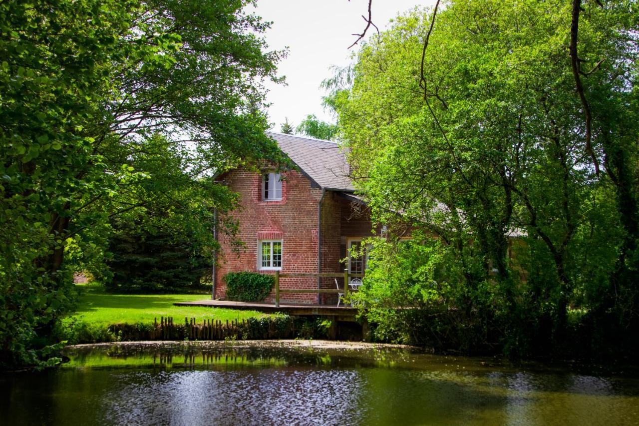 La Maison De L'Etang Manerbe Exterior photo